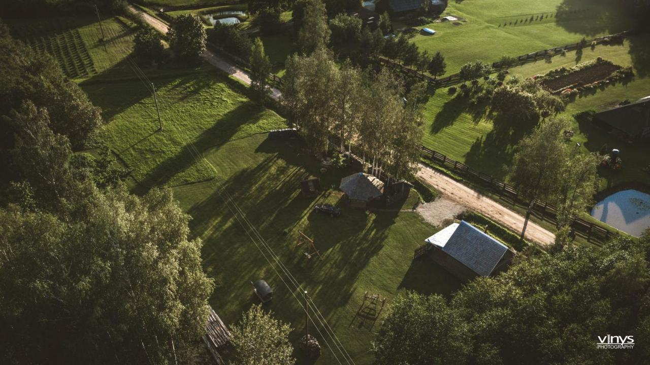 Villa Perkonu Namins Balvi Exterior foto