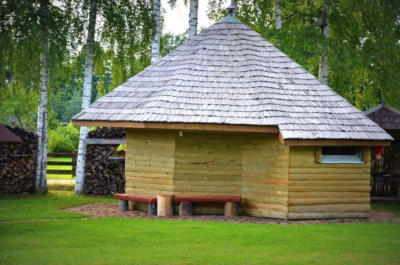 Villa Perkonu Namins Balvi Exterior foto