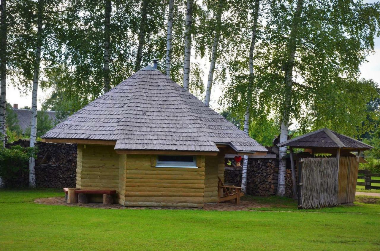 Villa Perkonu Namins Balvi Exterior foto